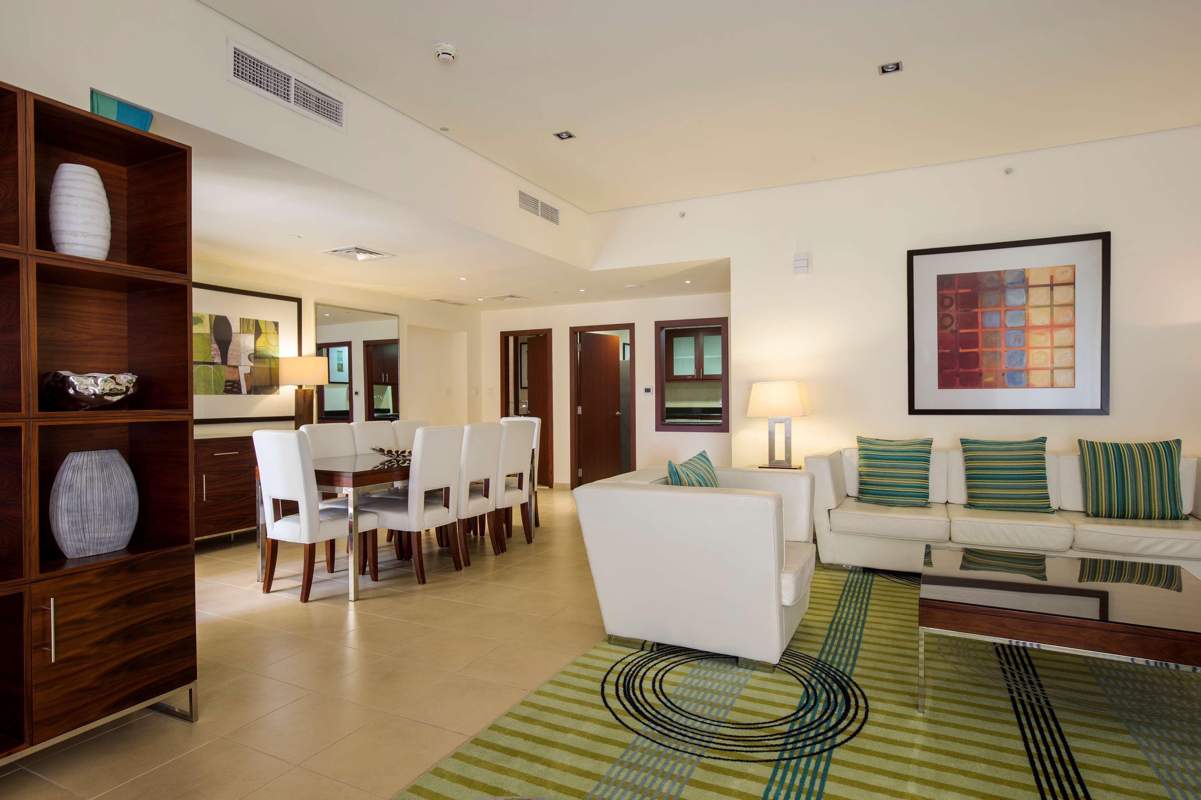 Hilton Dubai The Walk Hotel Bagian luar foto