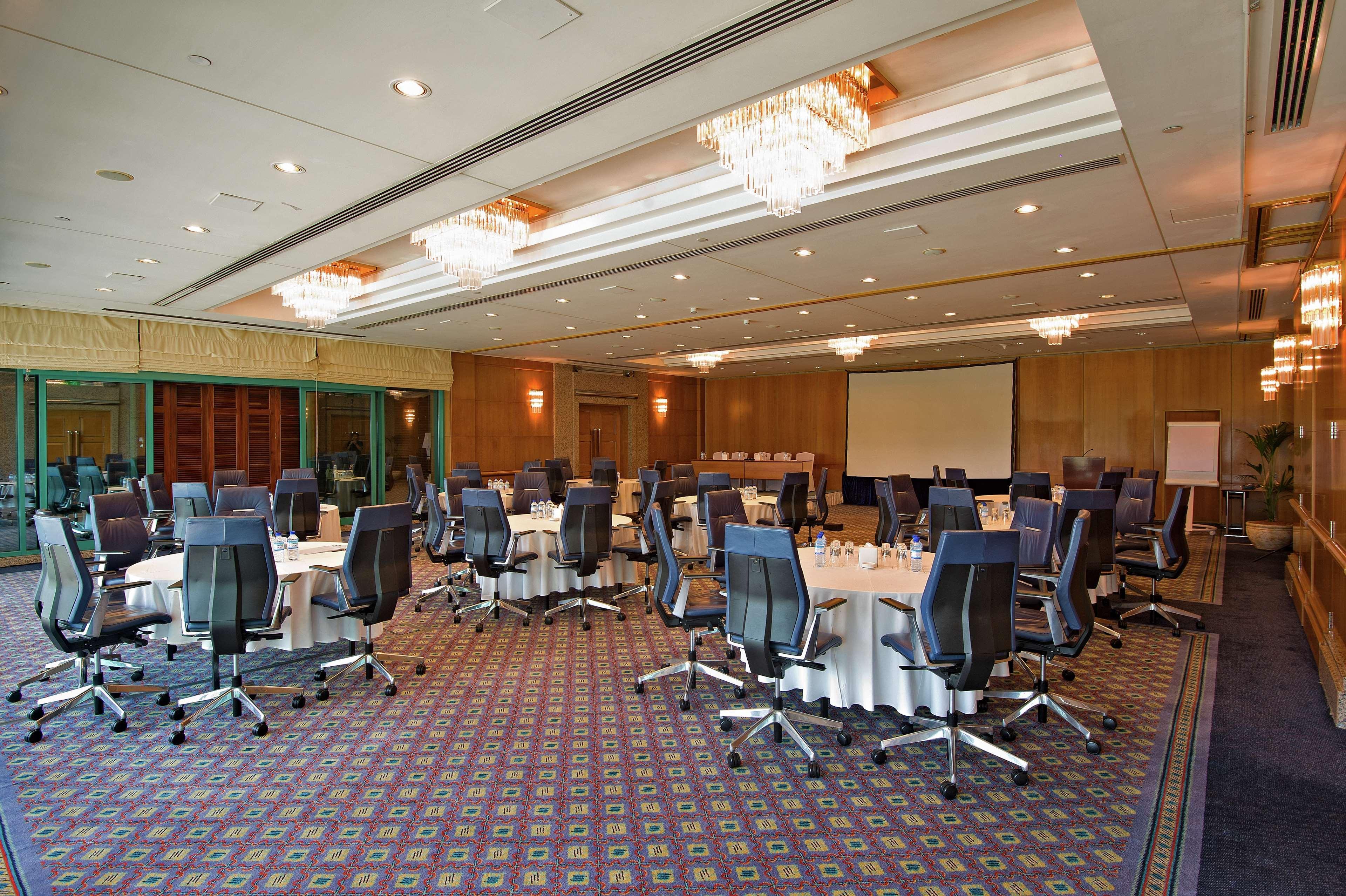 Hilton Dubai The Walk Hotel Bagian luar foto