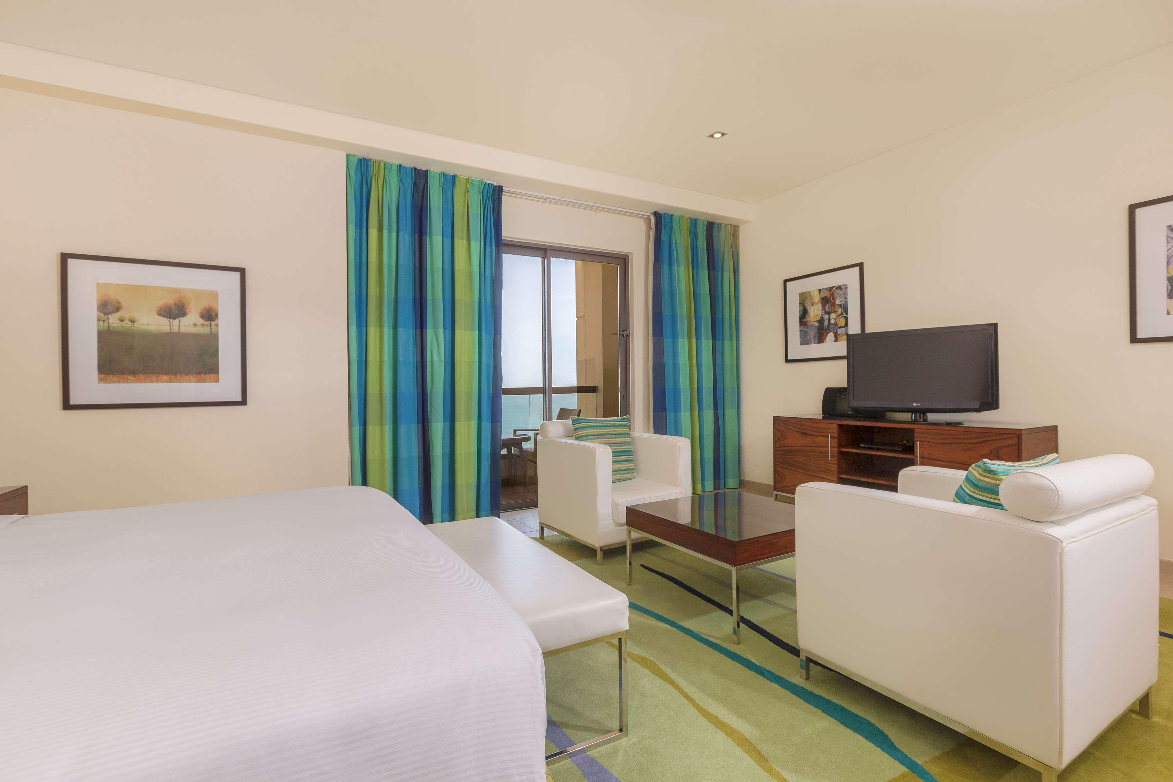 Hilton Dubai The Walk Hotel Bagian luar foto