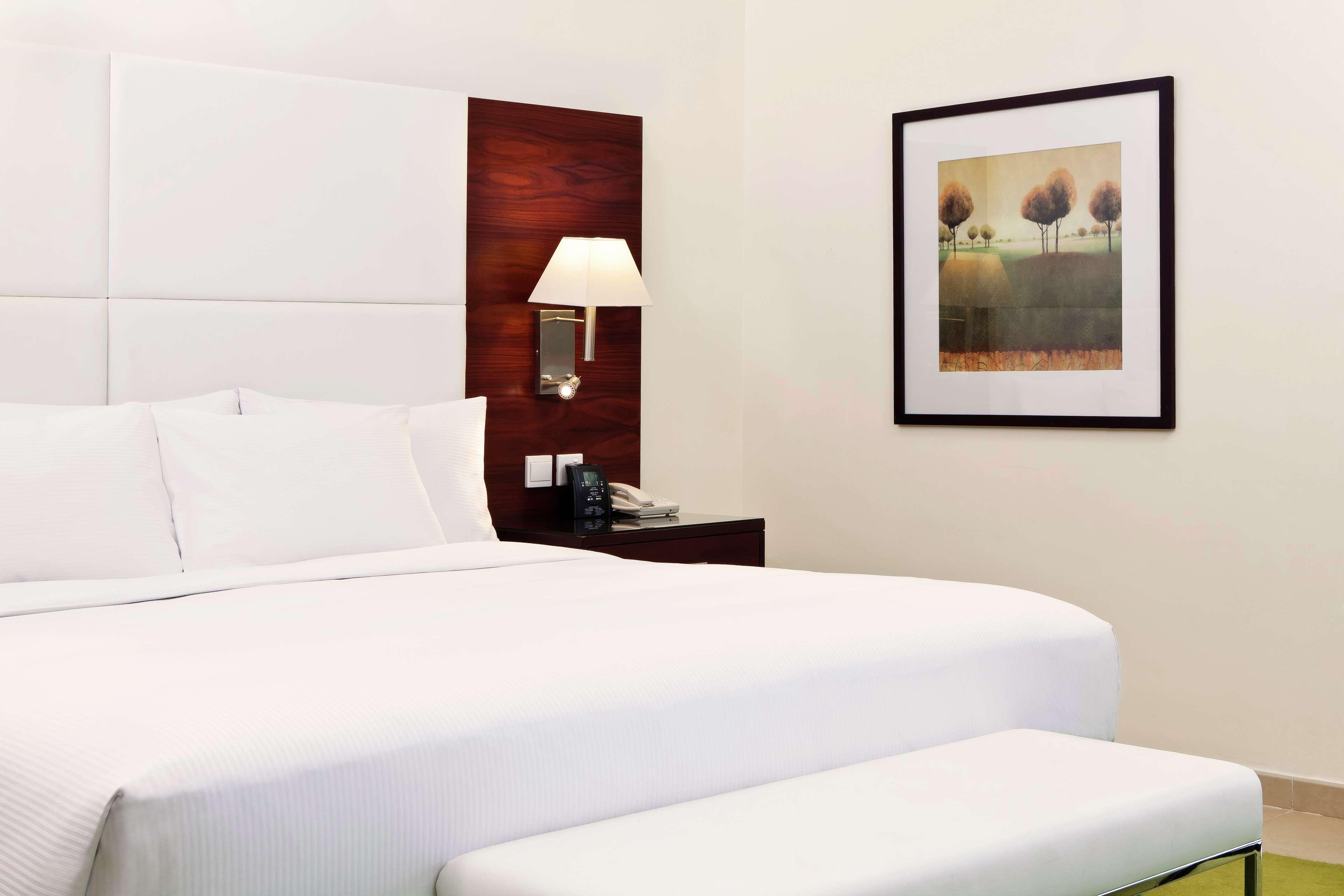 Hilton Dubai The Walk Hotel Bagian luar foto