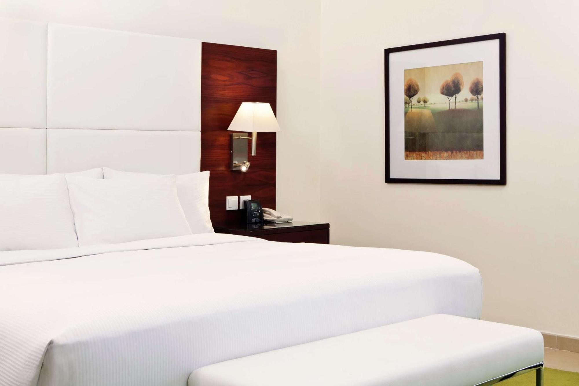 Hilton Dubai The Walk Hotel Bagian luar foto