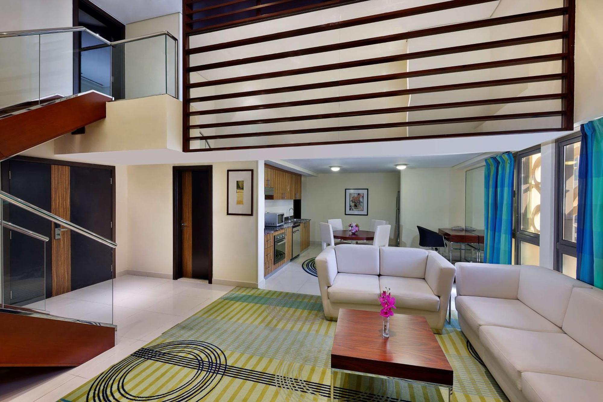 Hilton Dubai The Walk Hotel Bagian luar foto