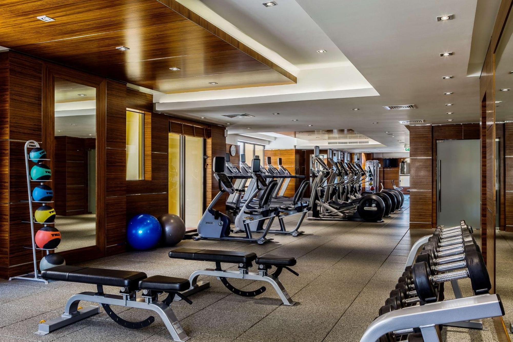Hilton Dubai The Walk Hotel Bagian luar foto